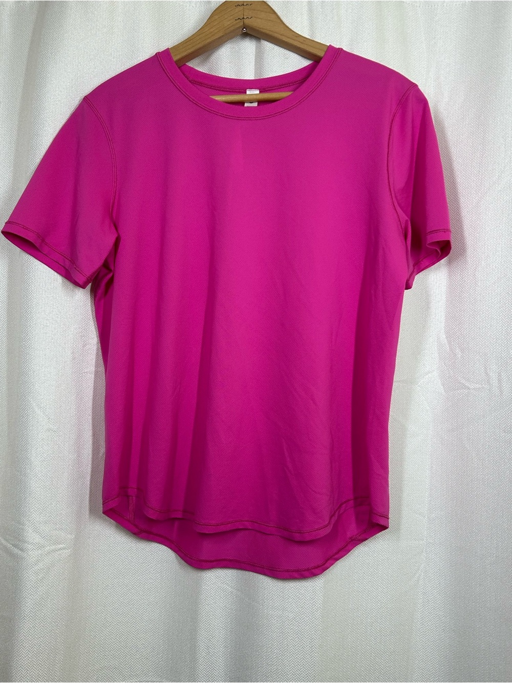 Lululemon High Neck Running & Training Shirt Tee Ripened Rasberry Size 8